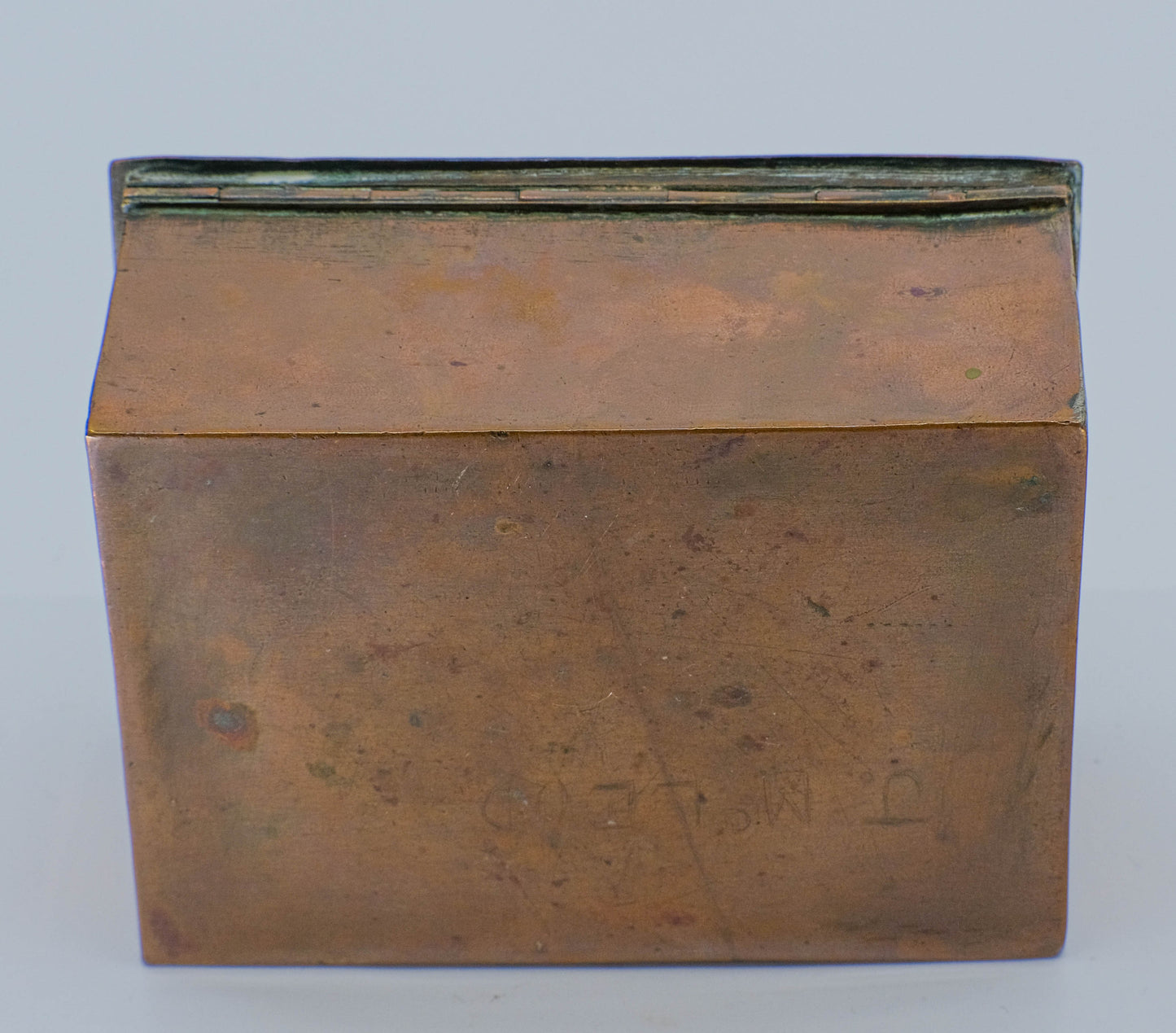 Arts and craft copper hinged lid box.